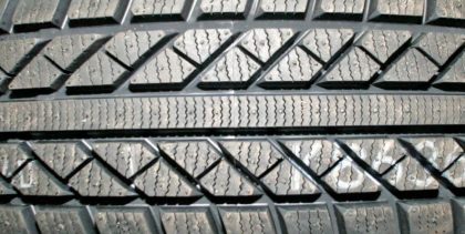 Cómo saber si tenemos que cambiar los neumáticos de nuestro coche