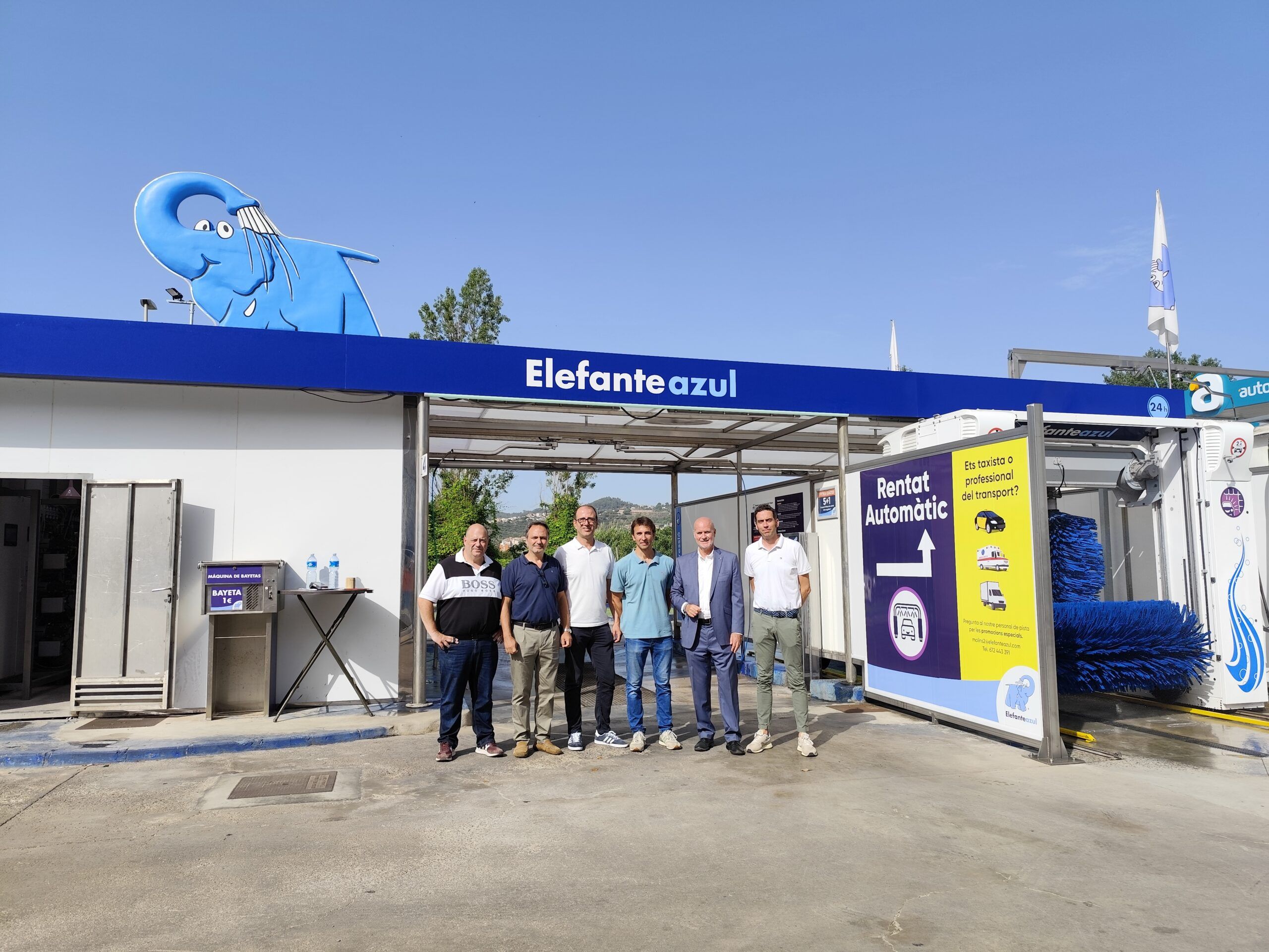 De izquierda a derecha: Valentín Balbín, Josep M. Francesch, José Saiz, David Royo,  Joan Carlos Serra Bosch y Jordi Ardèbol. Fuente: Elefante Azul)